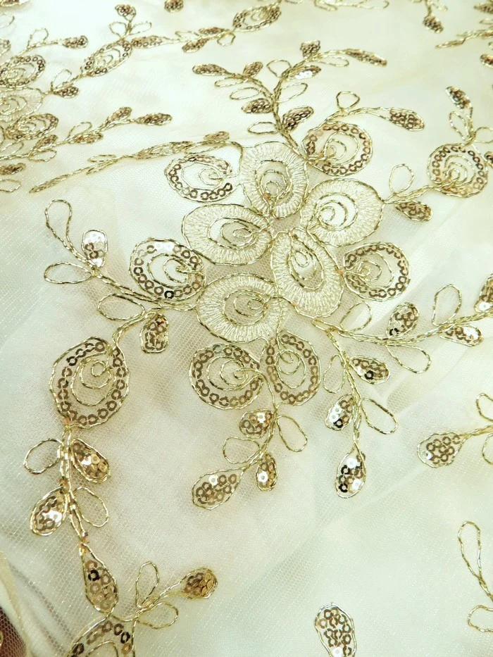Bouquet 3D Floral Sequins Mesh Fabric - Gold - Image 3
