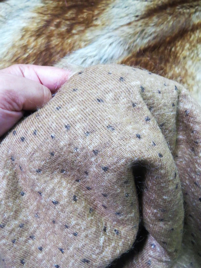 Red Fox Animal Short Pile Coat Costume Faux Fur Fabric / Sold By The Yard (Second Quality Goods) - Image 3
